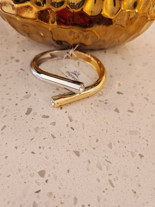 Two Tone Diamond Claspe Bracelet